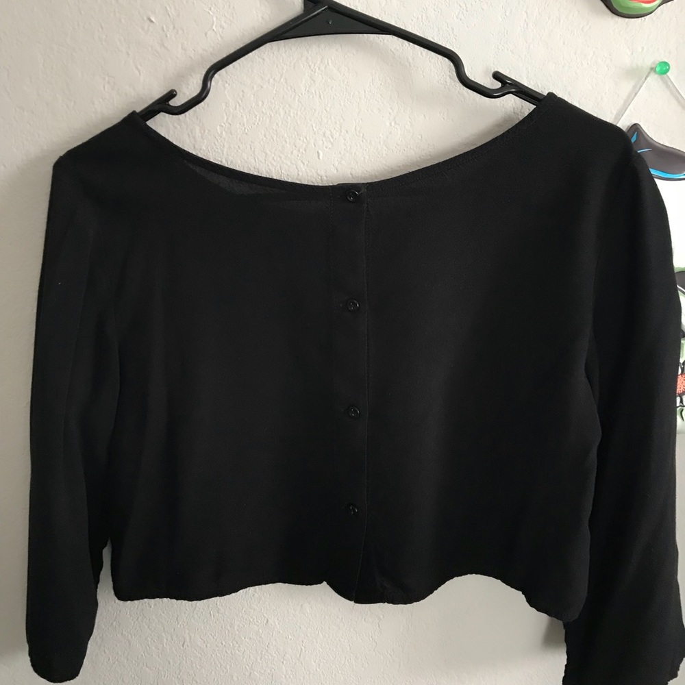 sold AA / crop top - Picture 3 of 4